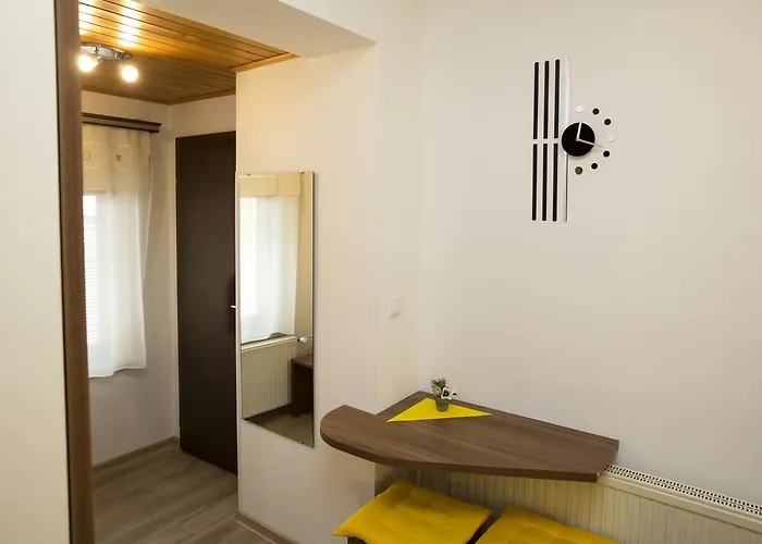 לינה וארוחת בוקר Resman בוהין